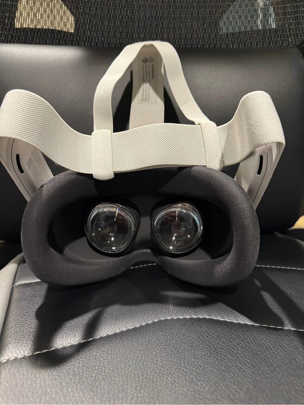 Meta Quest 3S Standalone VR Headset (White) - 128GB Comes with vr club grip